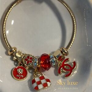 Fashion Jewelry Gold Bracelet with Red Accents